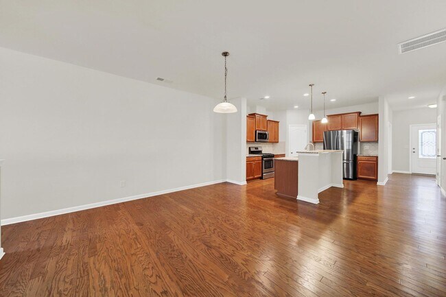 Building Photo - Beautiful Townhome in Indian Land