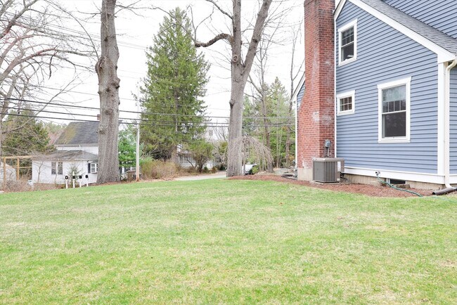 Building Photo - 158 Walpole St