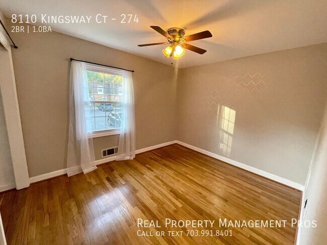 Building Photo - UPDATED 2 BEDROOM HOME - PRVATE BACK YARD ...