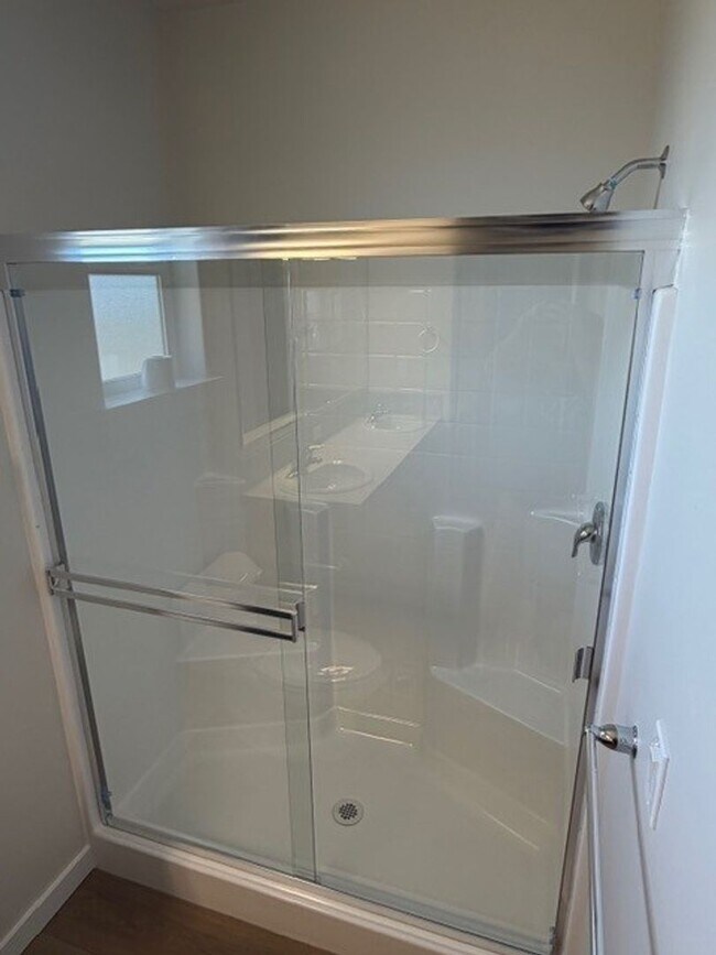 Building Photo - Beautiful newer 3 bed 2 bath home in Caldwell just off Linden Rd and Middleton Rd