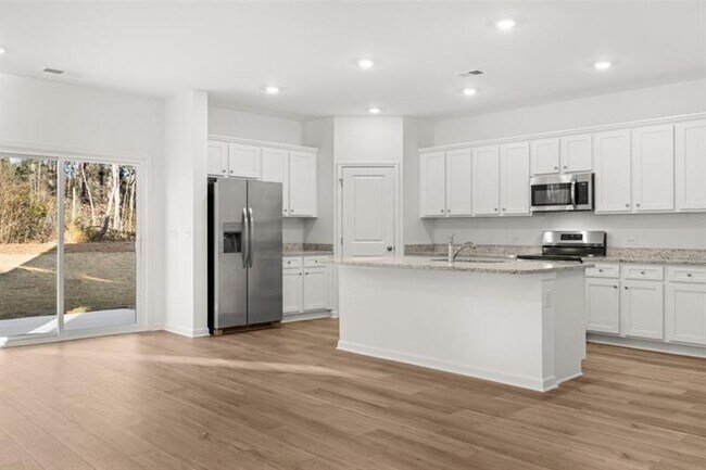 Building Photo - 874 Evergreen Rd