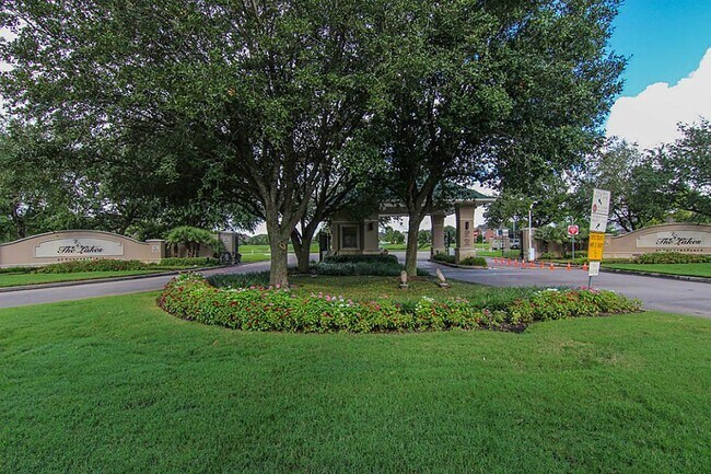 Building Photo - 2758 Laguna Pointe Dr