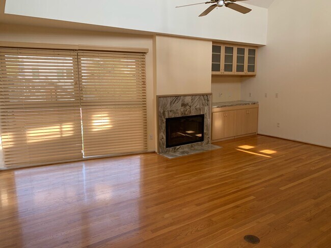 Building Photo - 1019 Grant St