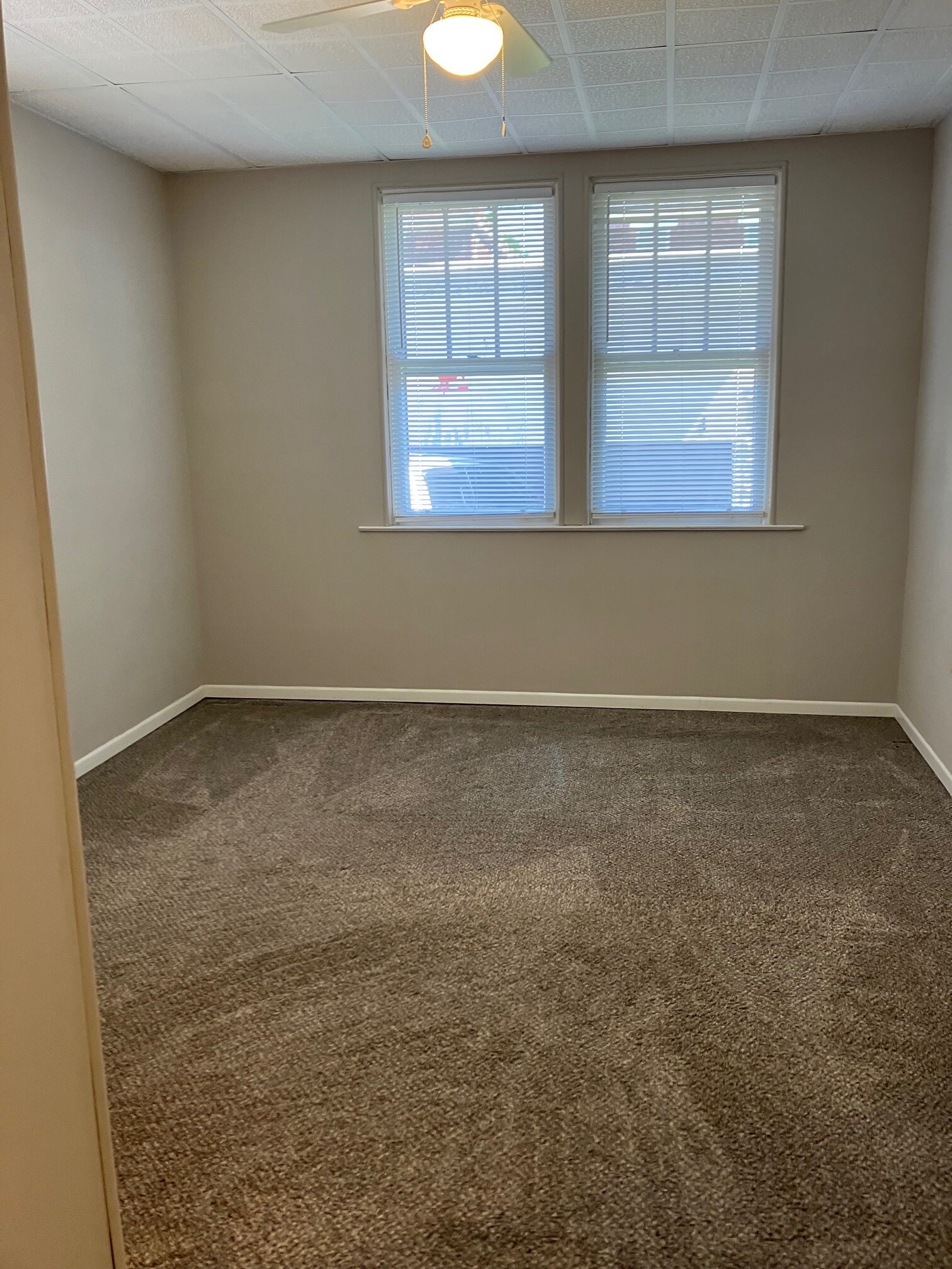 BEDROOM - 119 W 33rd St