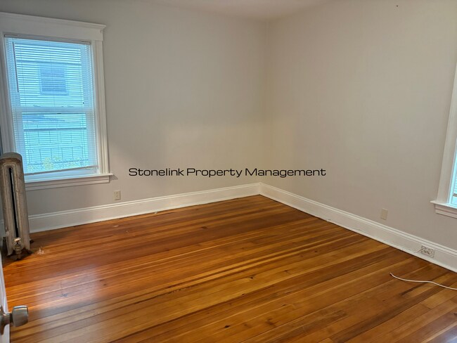 Building Photo - 410-412 West Avenue