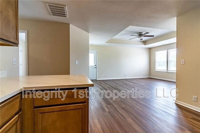 Building Photo - 1510 Coventry Ct