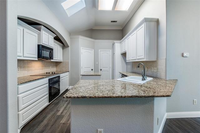 Building Photo - 3230 Adirondack Ln