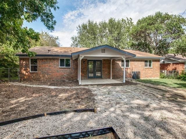 Building Photo - 301 NW Wintercrest Rd