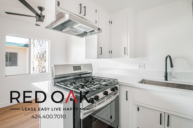 Building Photo - 7395 Emily Ln