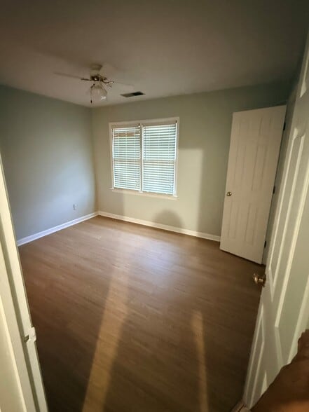 Building Photo - 1458 Barton Place Dr