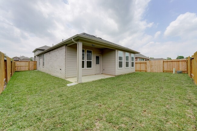 Building Photo - 1229 Red Hills Dr
