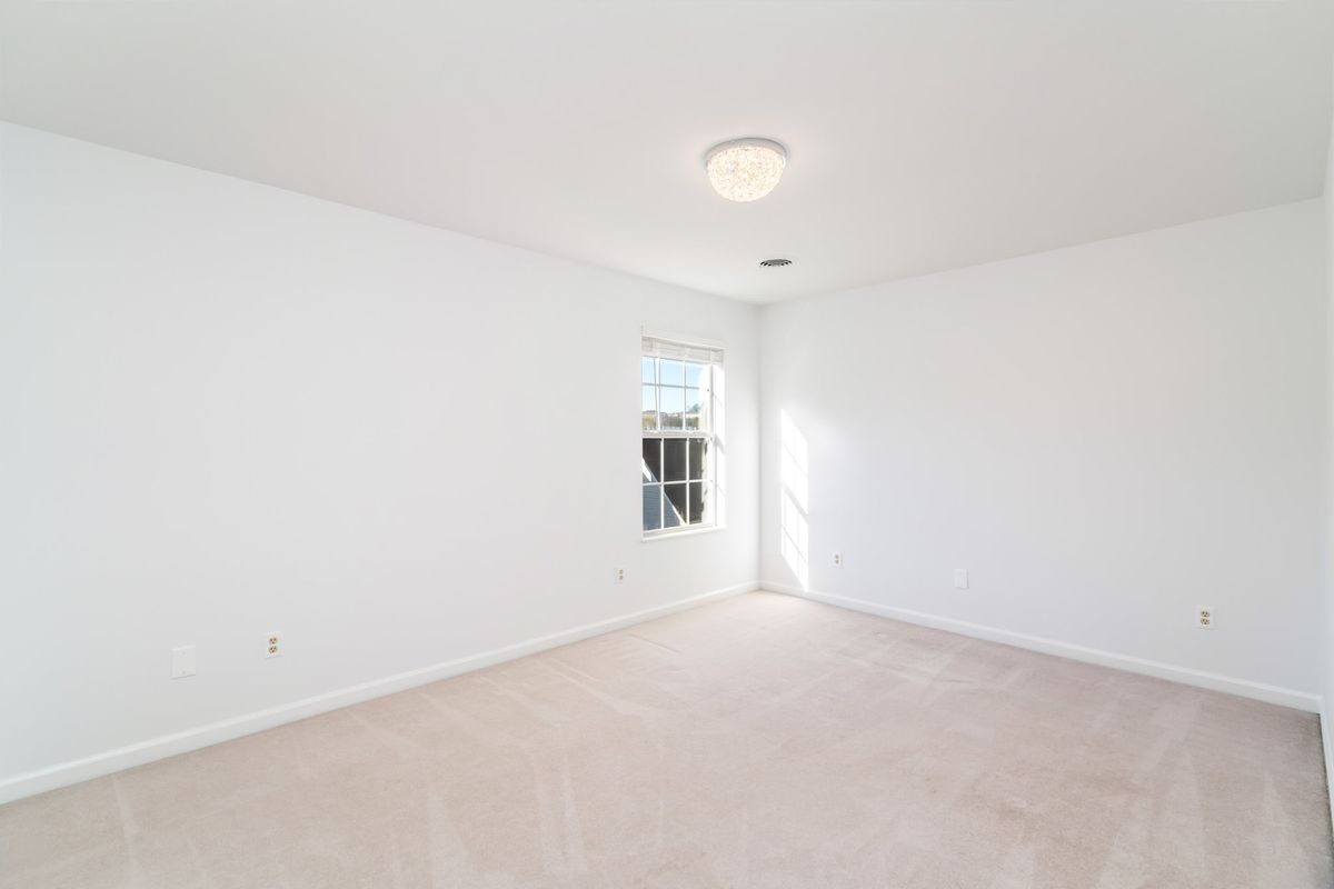 Building Photo - 10149 Highgate Cir