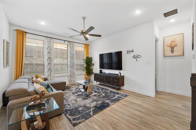 Building Photo - 6625 Texas Cowboy Dr