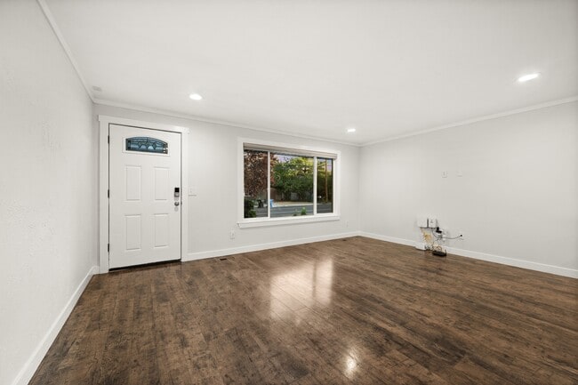 Building Photo - 1733 7200 S