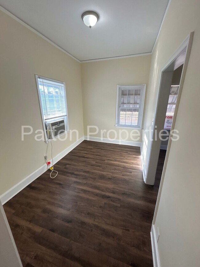 Building Photo - 1430/1432/1434 Gregg Street - Inside CoC -...