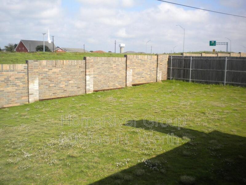 Building Photo - 609 Quail Hollow Dr