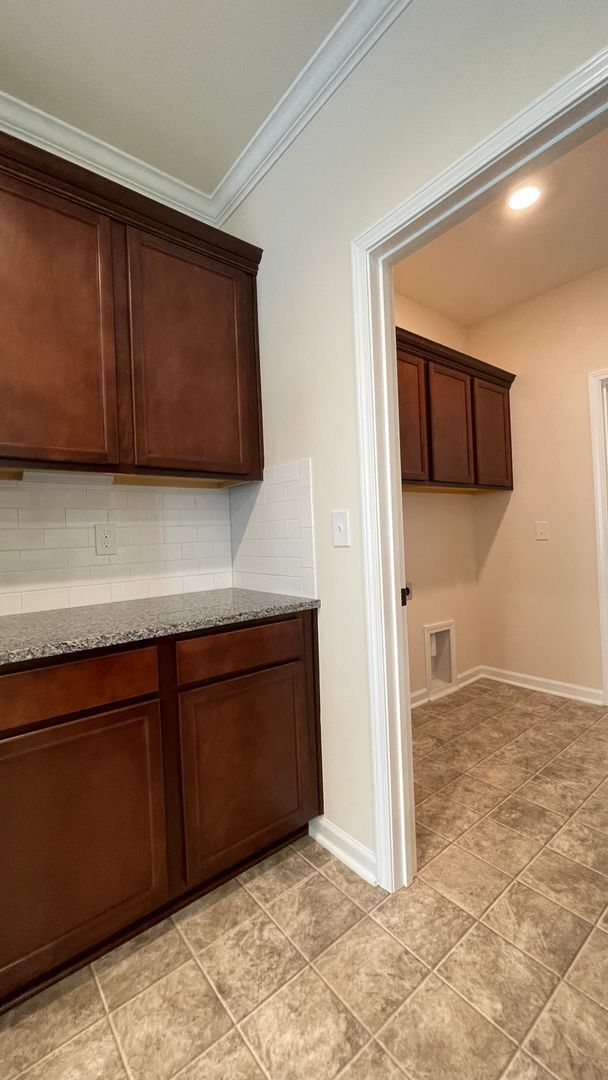 Building Photo - Beautiful home featuring 4 Bedrooms, 3 Full Baths, Flex Space/Office located in the highly sought...