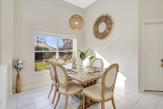 Building Photo - 6726 Sloane Pl