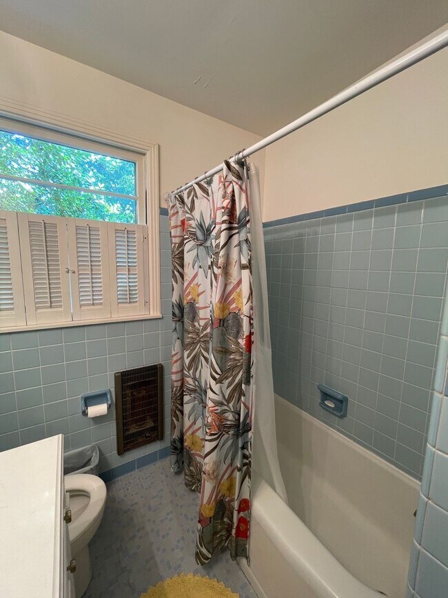 Building Photo - Beautiful Home located on .53 Wooded Corner Lot.