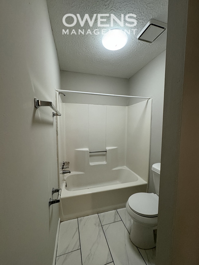 Building Photo - North Hall Duplex Available