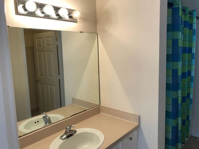 Building Photo - Beautiful 1-Bedroom Apartment for Rent in Mosaic at Millenia
