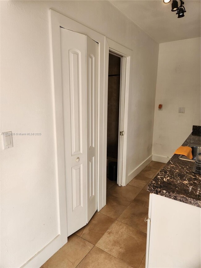 Building Photo - 10020 SW 213th Terrace