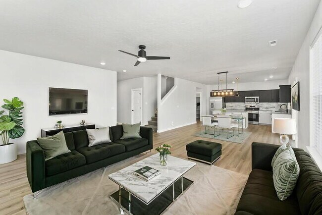 Building Photo - 2951 S Alcamo Wy