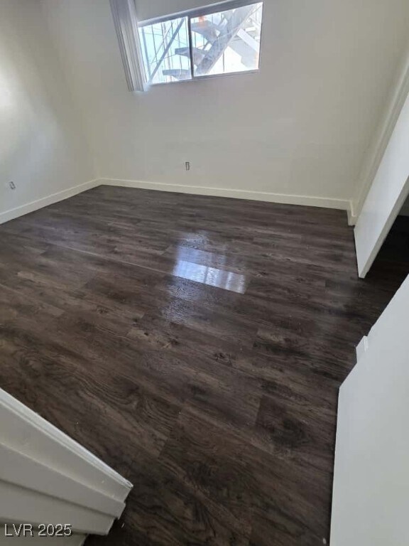 Building Photo - 1121 E Desert Inn Rd