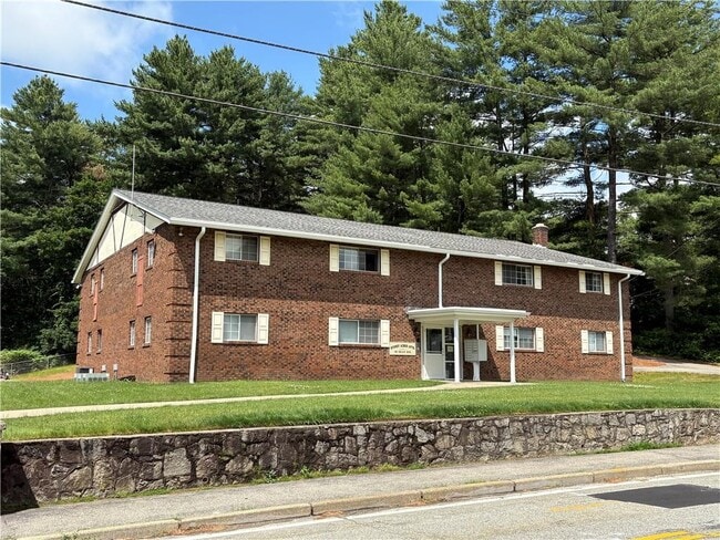 Primary Photo - 92 Dean Ave