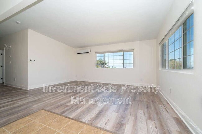 Building Photo - 346 Inkopah St