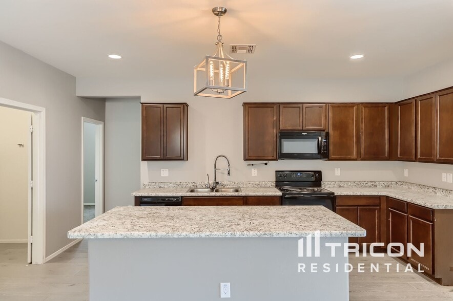 Building Photo - 17532 W Monte Lindo Ln