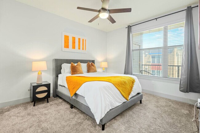 Building Photo - 8122 Midtown Blvd