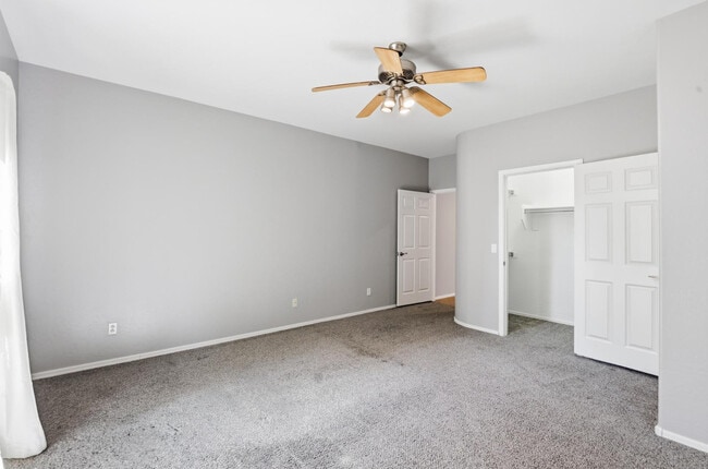 Building Photo - 2027 E University Dr
