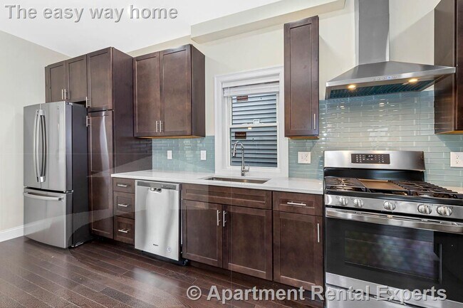 Building Photo - 77 Winchester St