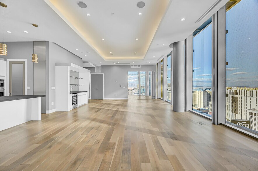 Building Photo - 3726 Las Vegas Blvd S