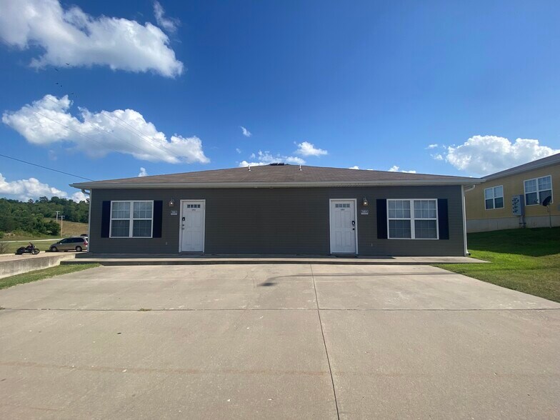 Primary Photo - 3165 S Waterview Ln