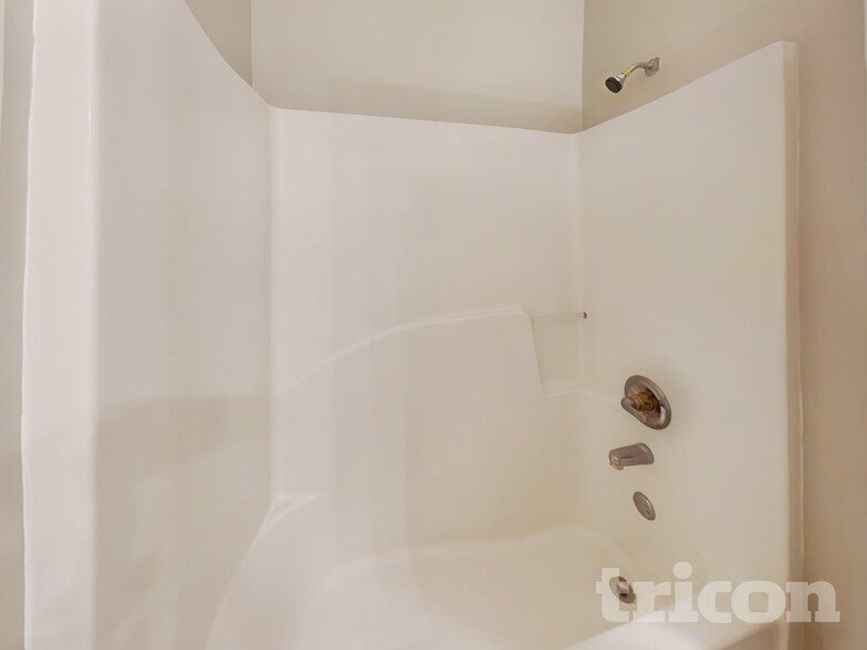 Building Photo - 3527 Butler Springs Trace