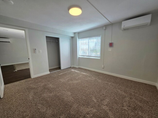 Building Photo - 307 W Corona Ave