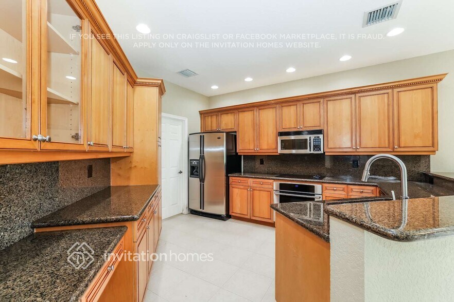 Building Photo - 2023 Reston Cir