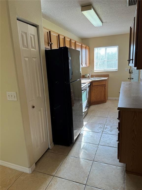 Building Photo - 3063 St Clair Ave