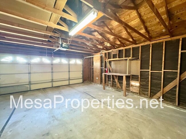 Building Photo - 12550 Kristina Ct