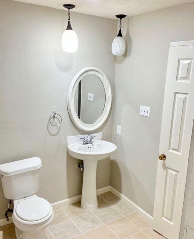 Building Photo - 15730 Corsair Rd