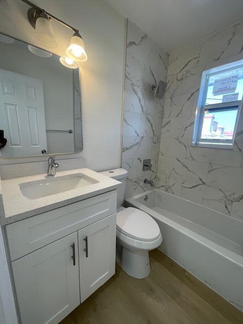 Building Photo - 302 N Tamarind Ave