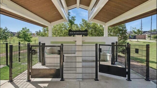Building Photo - 24214 Norwood Groves Dr