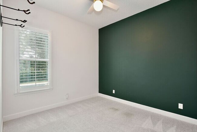 Building Photo - Elegant 5-Bedroom Pool Home for Rent in Sa...