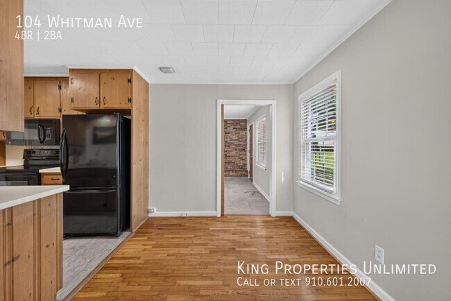 Building Photo - 104 Whitman Ave