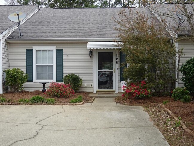 Primary Photo - 125 St Kitts Ct