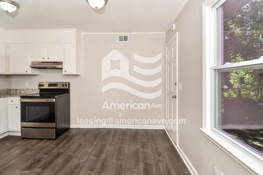 Building Photo - 5023 Barrington Dr