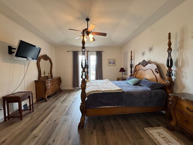 Building Photo - 4 BR Laughlin Ranch Golf Estate Utilities included, Fully furnished on Bullhead Parkway