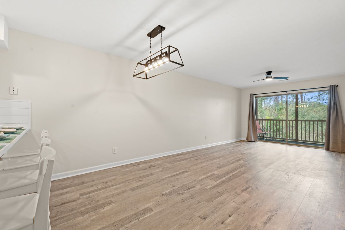 Building Photo - 412 Pinehurst Ln